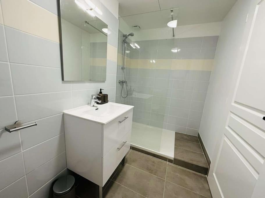 5- Hypercentre - 4Pers - Clim - Terrasse - Netflix Apartment Libourne Exterior foto